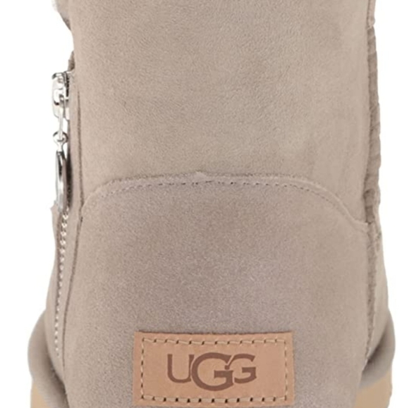 UGG BOOTS - Picture 6 of 6